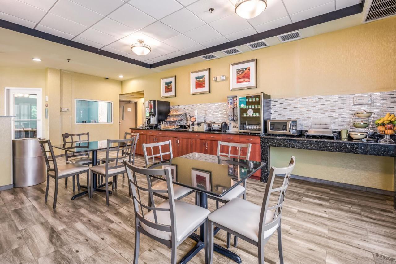 Rodeway Inn Poughkeepsie Zewnętrze zdjęcie