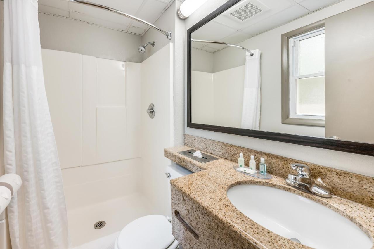 Rodeway Inn Poughkeepsie Zewnętrze zdjęcie