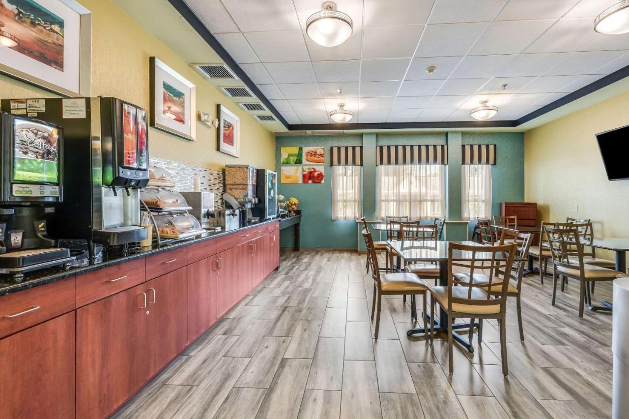 Rodeway Inn Poughkeepsie Zewnętrze zdjęcie